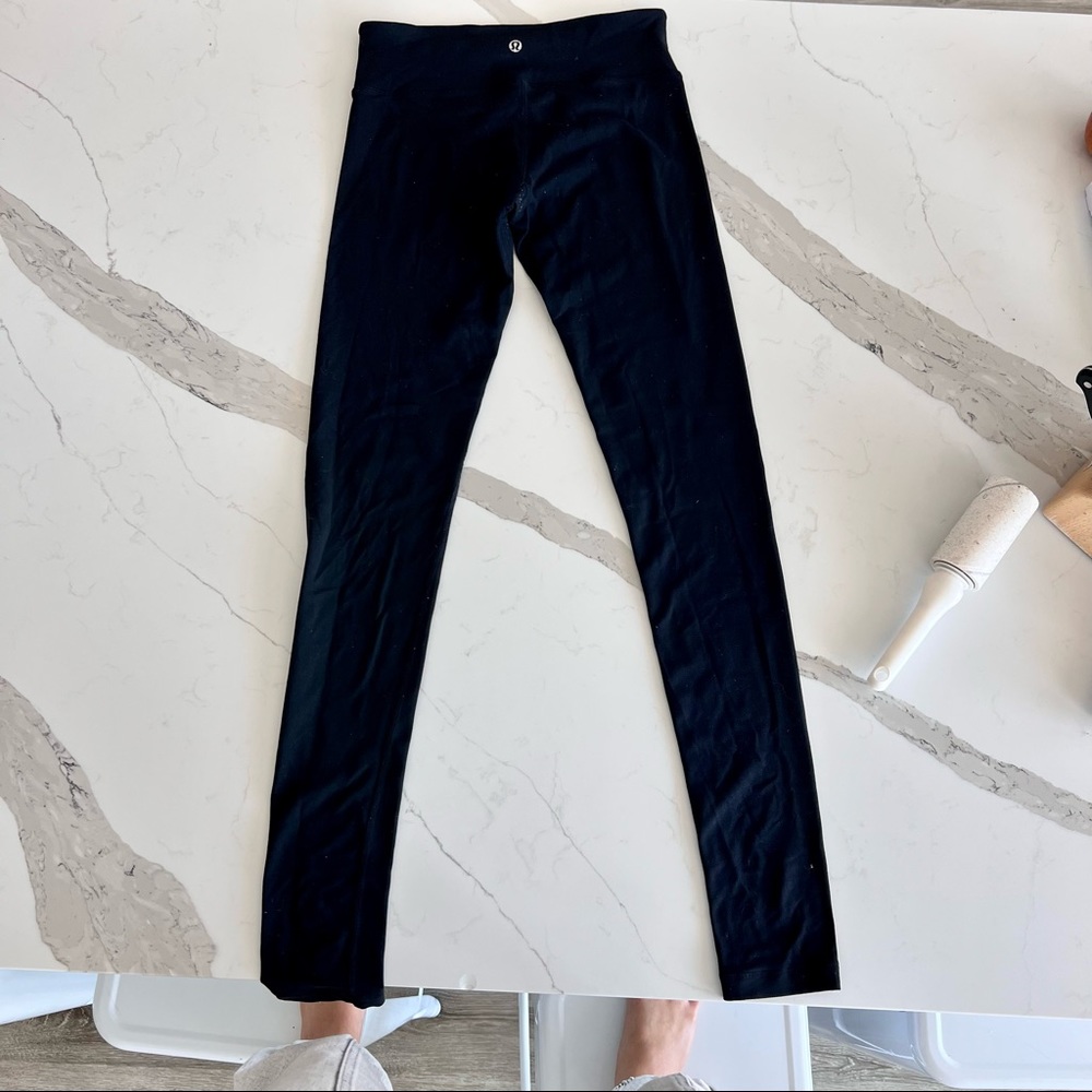 Lululemon low rise long black legging size 4